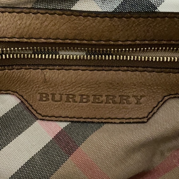 EXTREMELY RARE Burberry tan leather crossbody bag - Picture 9 of 16
